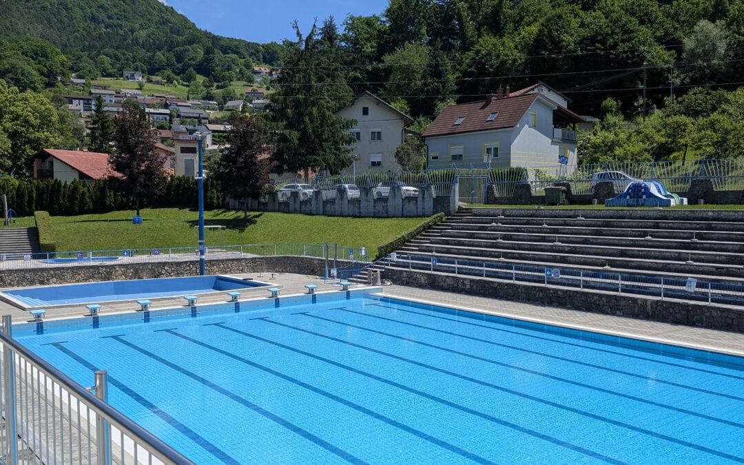 Letno kopališče Trbovlje danes zaprto zaradi vremenskih razmer
